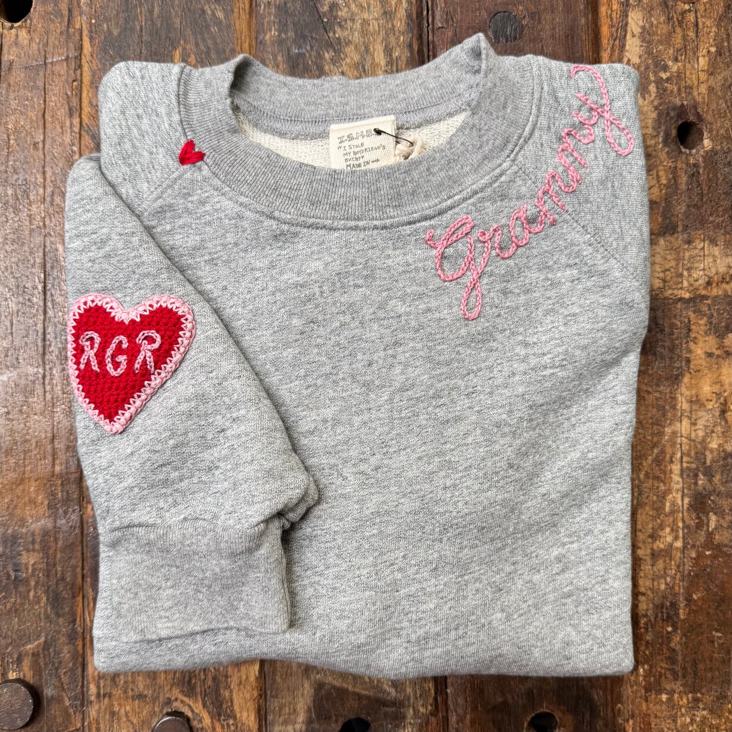 Crochet Heart with CUSTOM INITIAL & CUSTOM HAND EMBROIDERY ON NECKLINE Sweatshirt (17Colors)