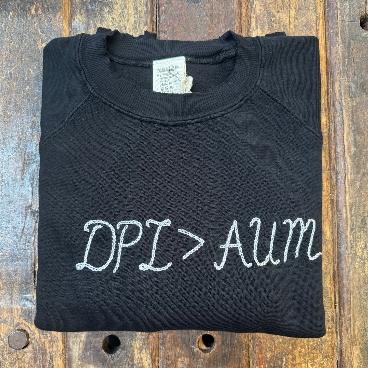 CHEST PERSONALIZED HAND EMBROIDERY (17Colors)