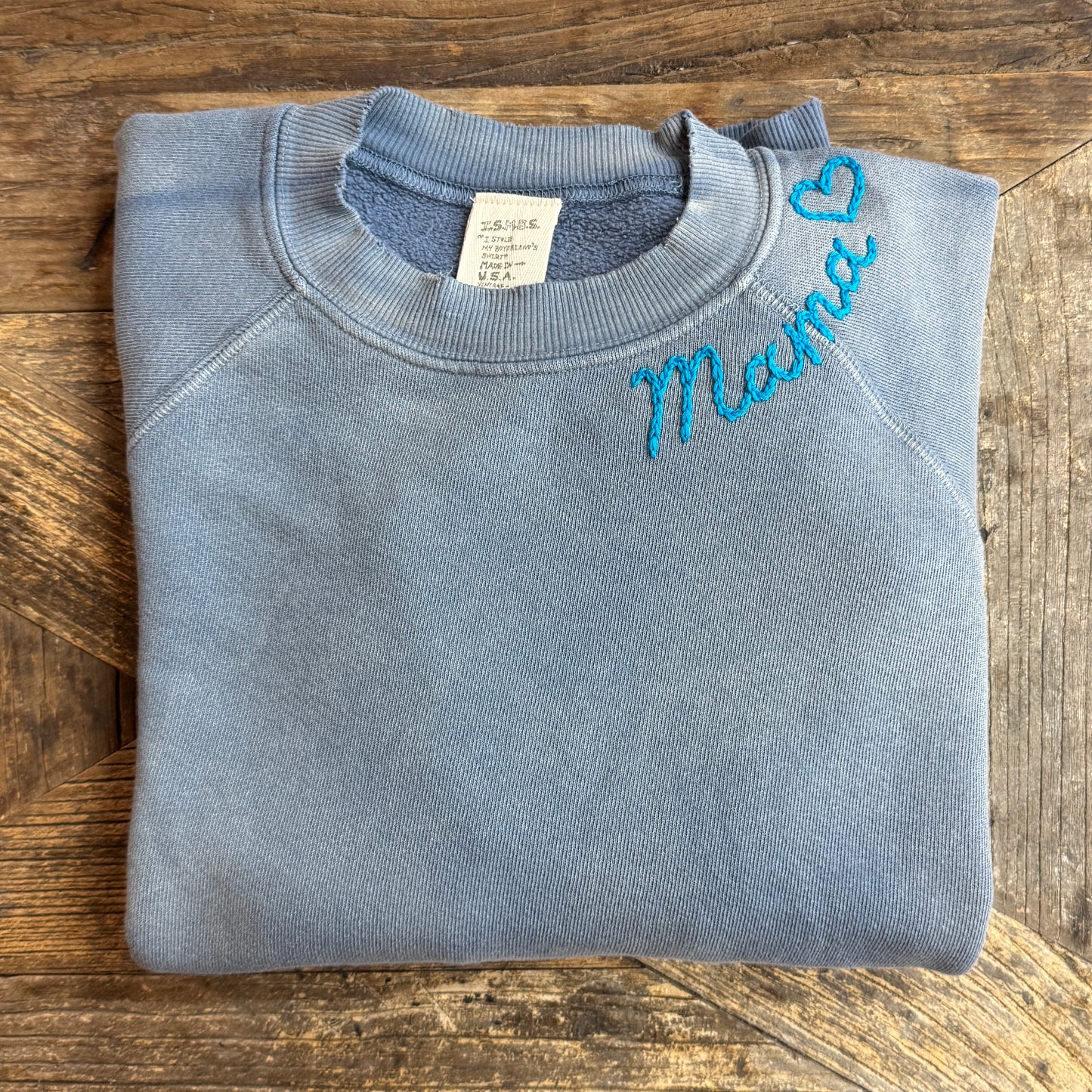 mama❤️ Sweatshirts (20 Colors)