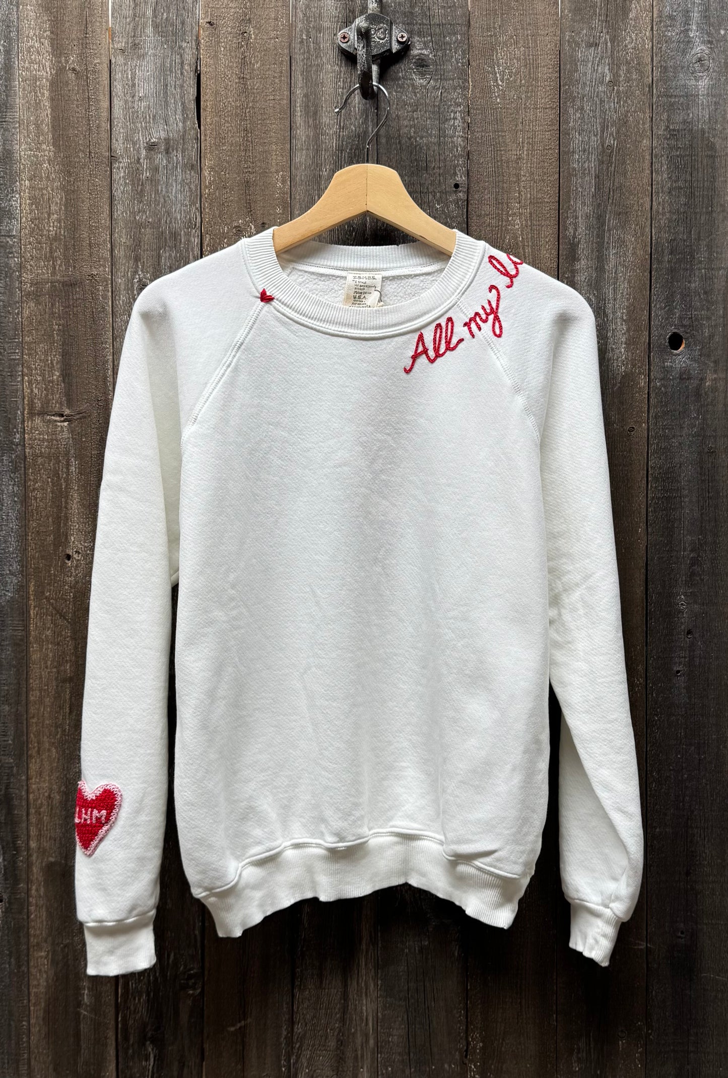 Crochet Heart with CUSTOM INITIAL & CUSTOM HAND EMBROIDERY ON NECKLINE Sweatshirt (17Colors)