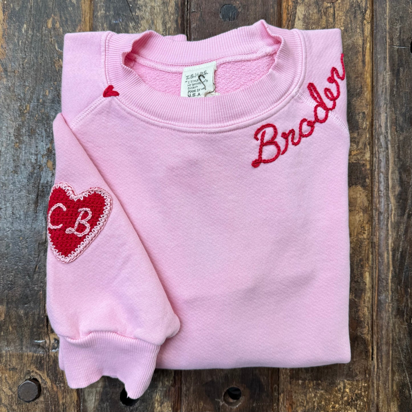 Crochet Heart with CUSTOM INITIAL & CUSTOM HAND EMBROIDERY ON NECKLINE Sweatshirt (17Colors)