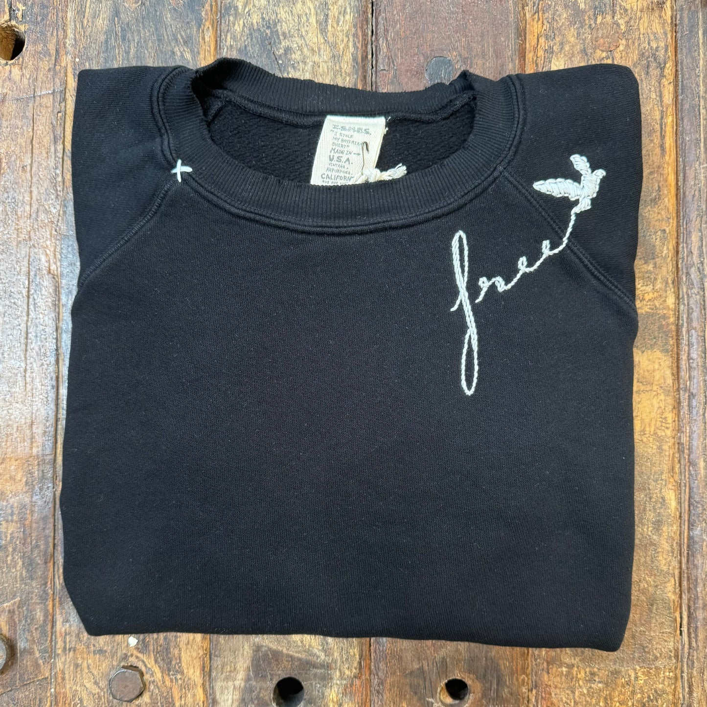 Free Sweatshirt(12 Colors)