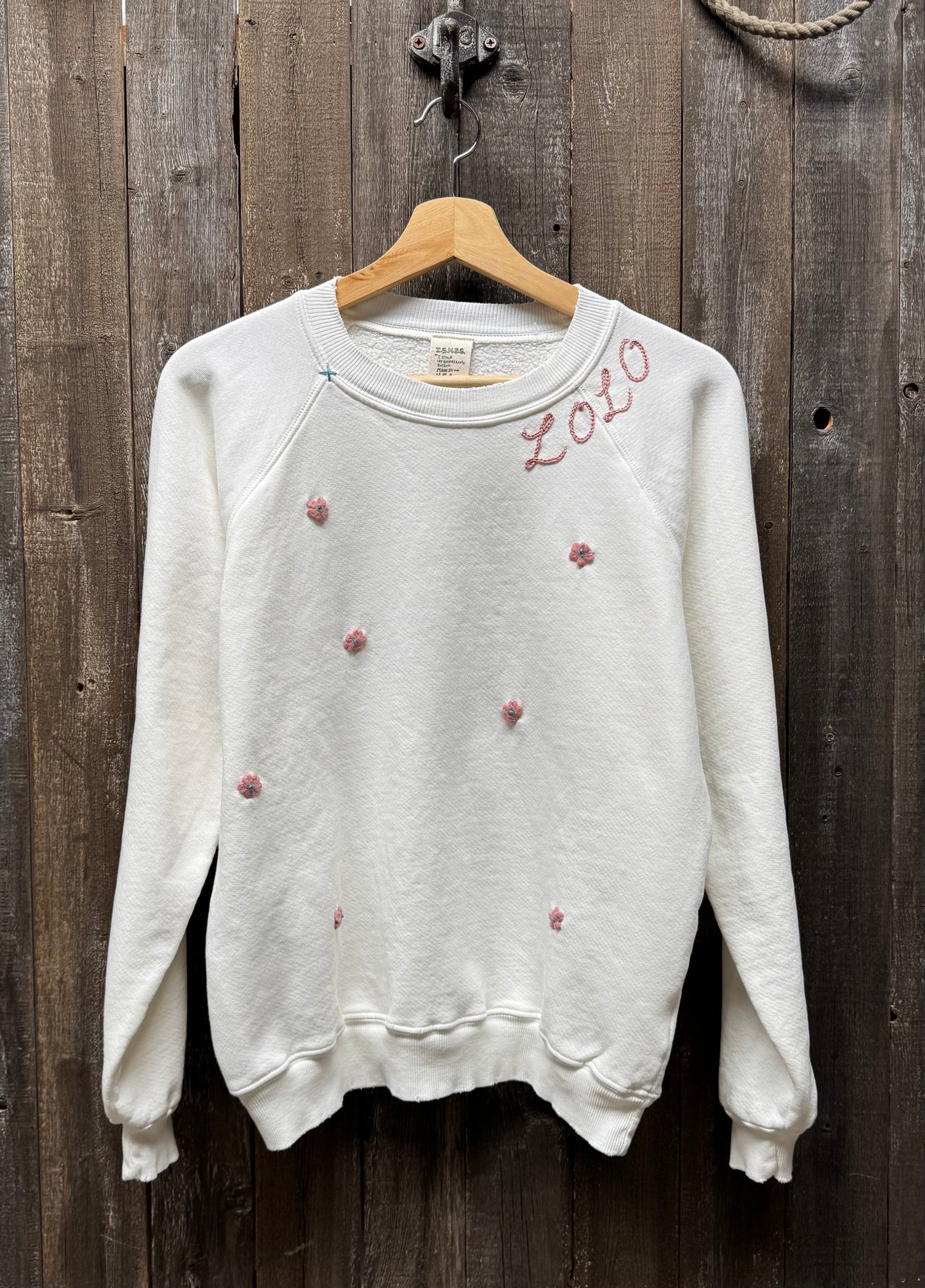 Allover Mini Flower Patch with Personalized Hand Embroidery(8 Colors)