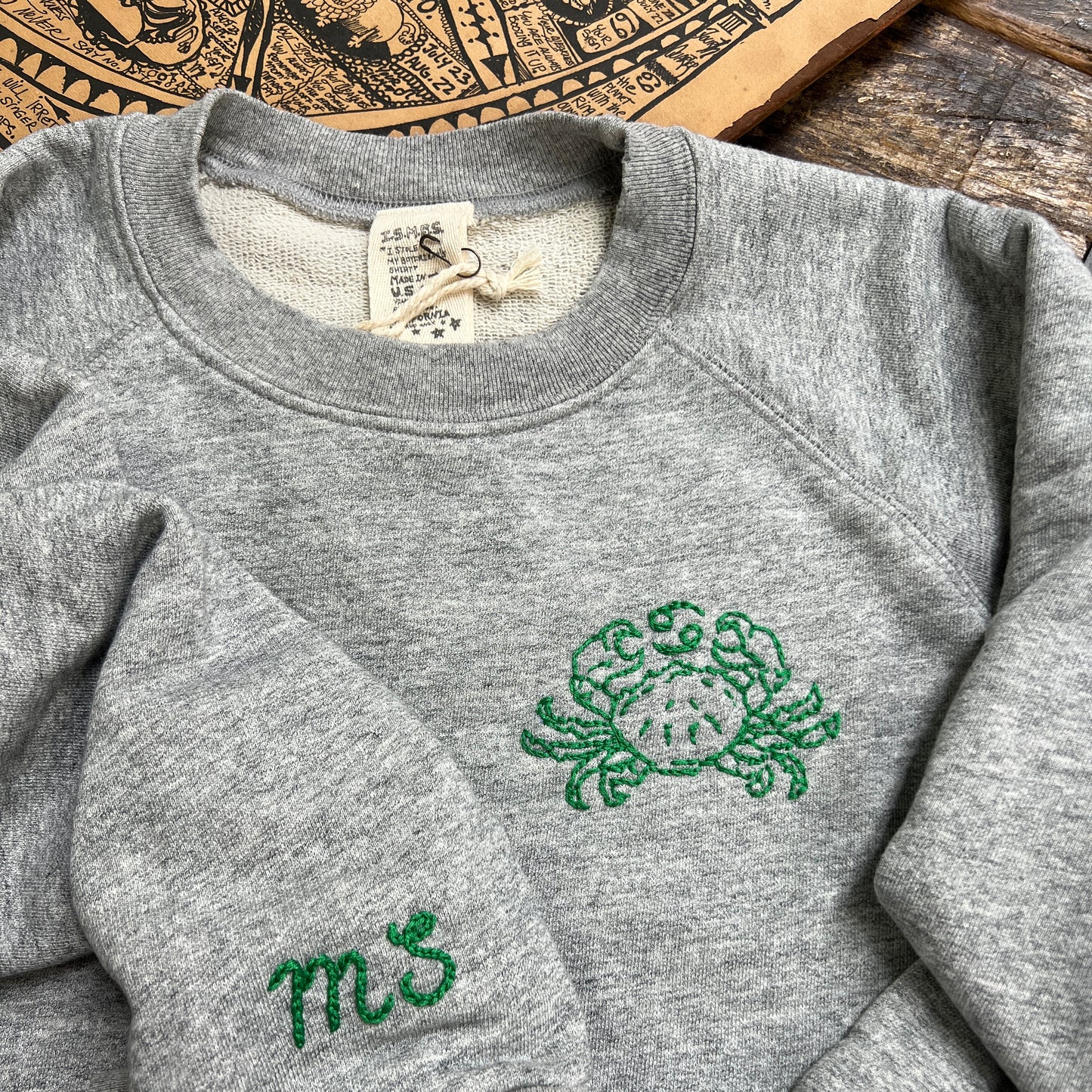 Choose Your Horoscope with your Initial Sweatshirts (16Colors)