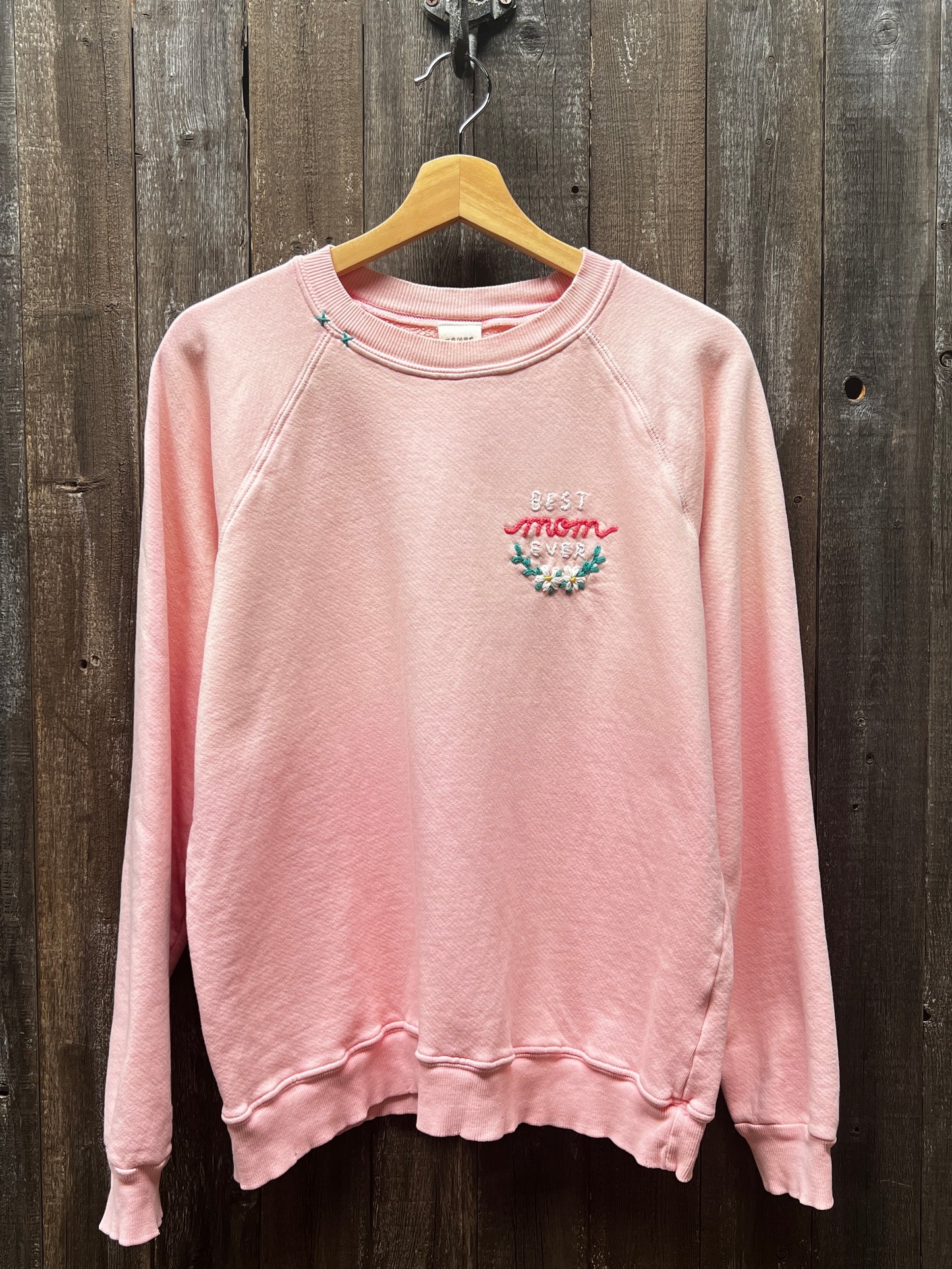 Best Mom Ever Sweatshirts (19 Colors)