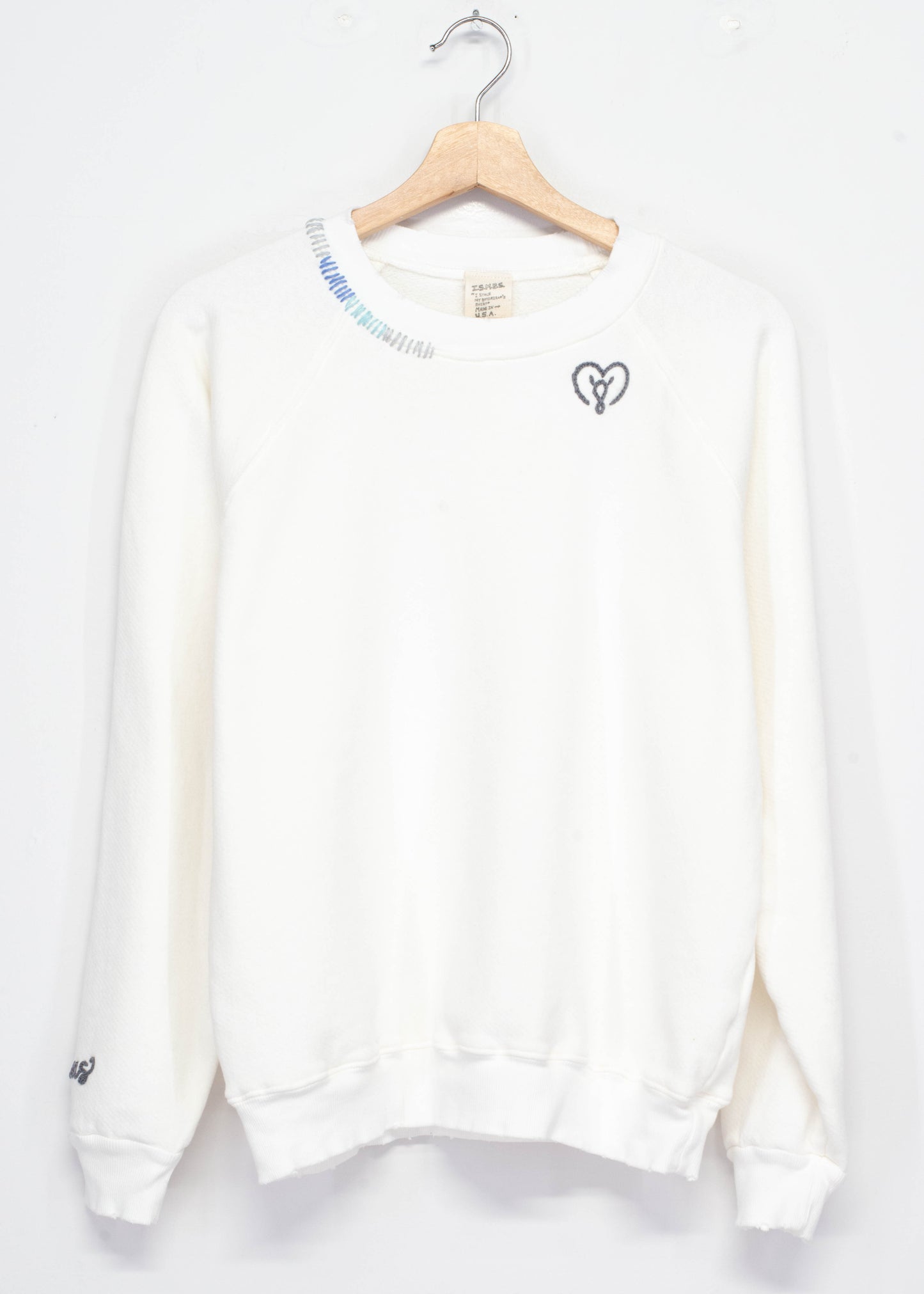 ❤️ Choose Your Horoscope Symbol W/ PERSONALIZED HAND EMBROIDERY (15Colors)