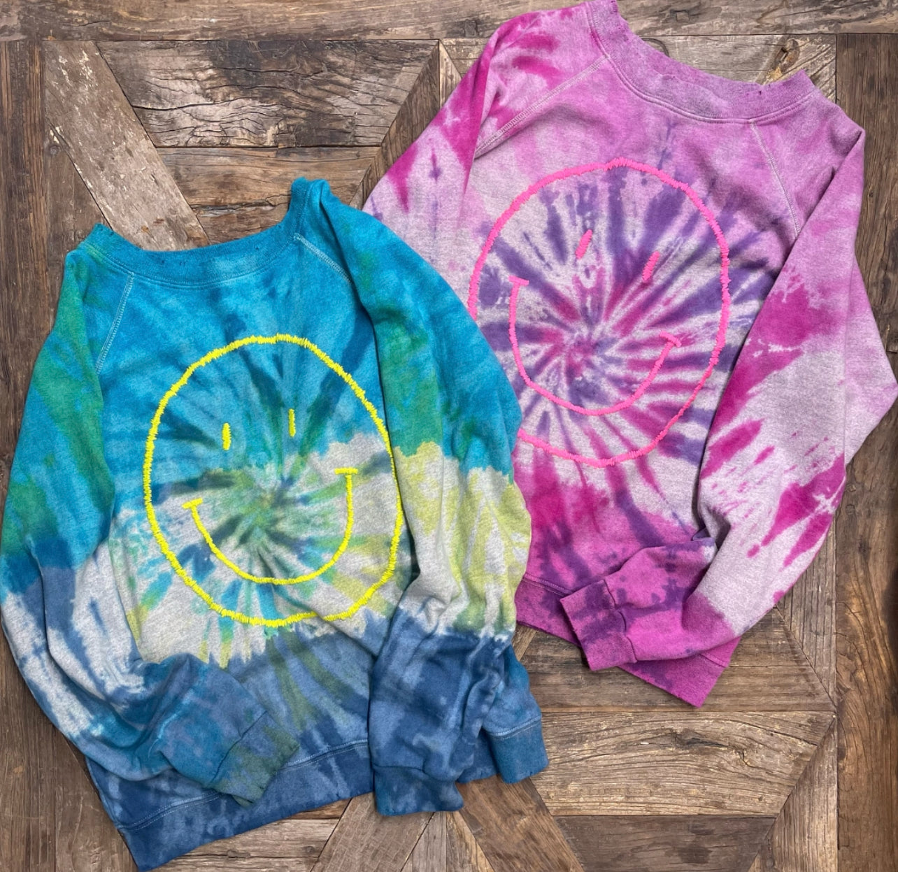 Prismatic Big Smiley Face Sweatshirt - XS/S