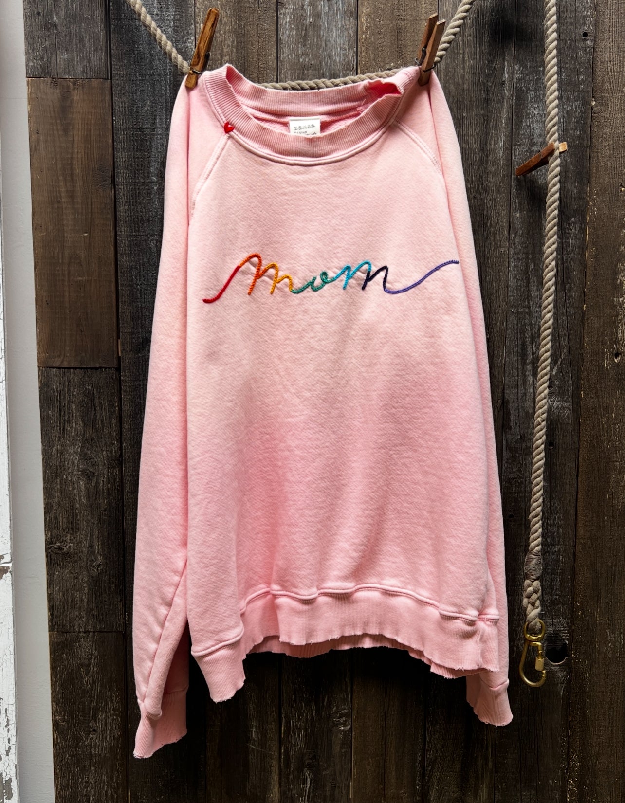 MOM Sweatshirts on Chest (11Colors)