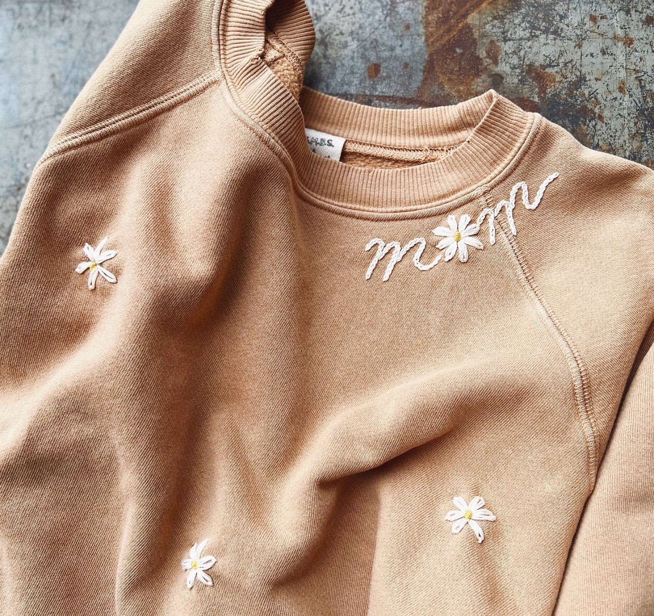 Mini Daisy Sweatshirts WITH CUSTOM HAND EMBROIDERY(17 Colors)