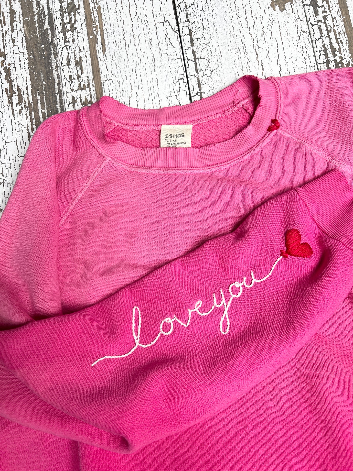 ❤️balloon w/ Personalized Hand Embroidery on Sleeve Sweatshirt (10 Colors)
