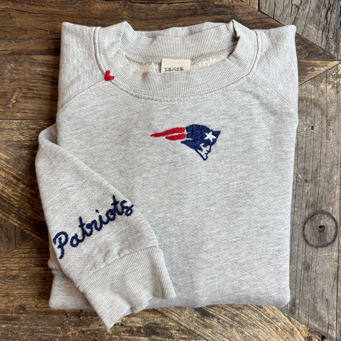 CHOOSE YOUR TEAM SYMBOL & TEAM NAME ON THE SLEEVE (16 Colors)