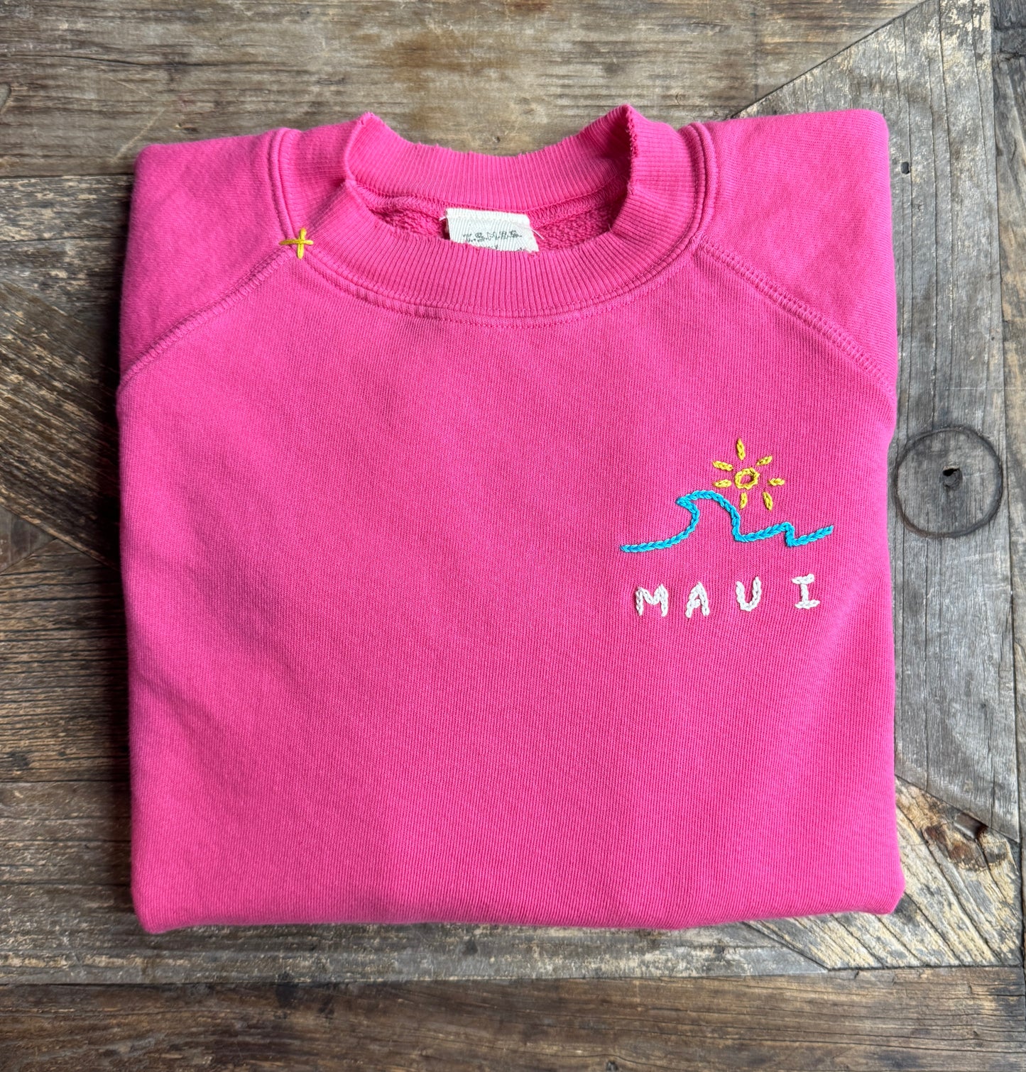 SUN, WAVE LOGO ON CHEST WITH PERSONALIZED EMBROIDERY (22 colors)