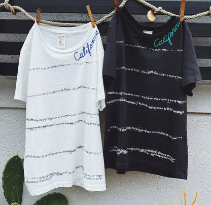 OCEAN WAVE S/S TEE WITH CUSTOM HAND EMBROIDERY(2 Colors)