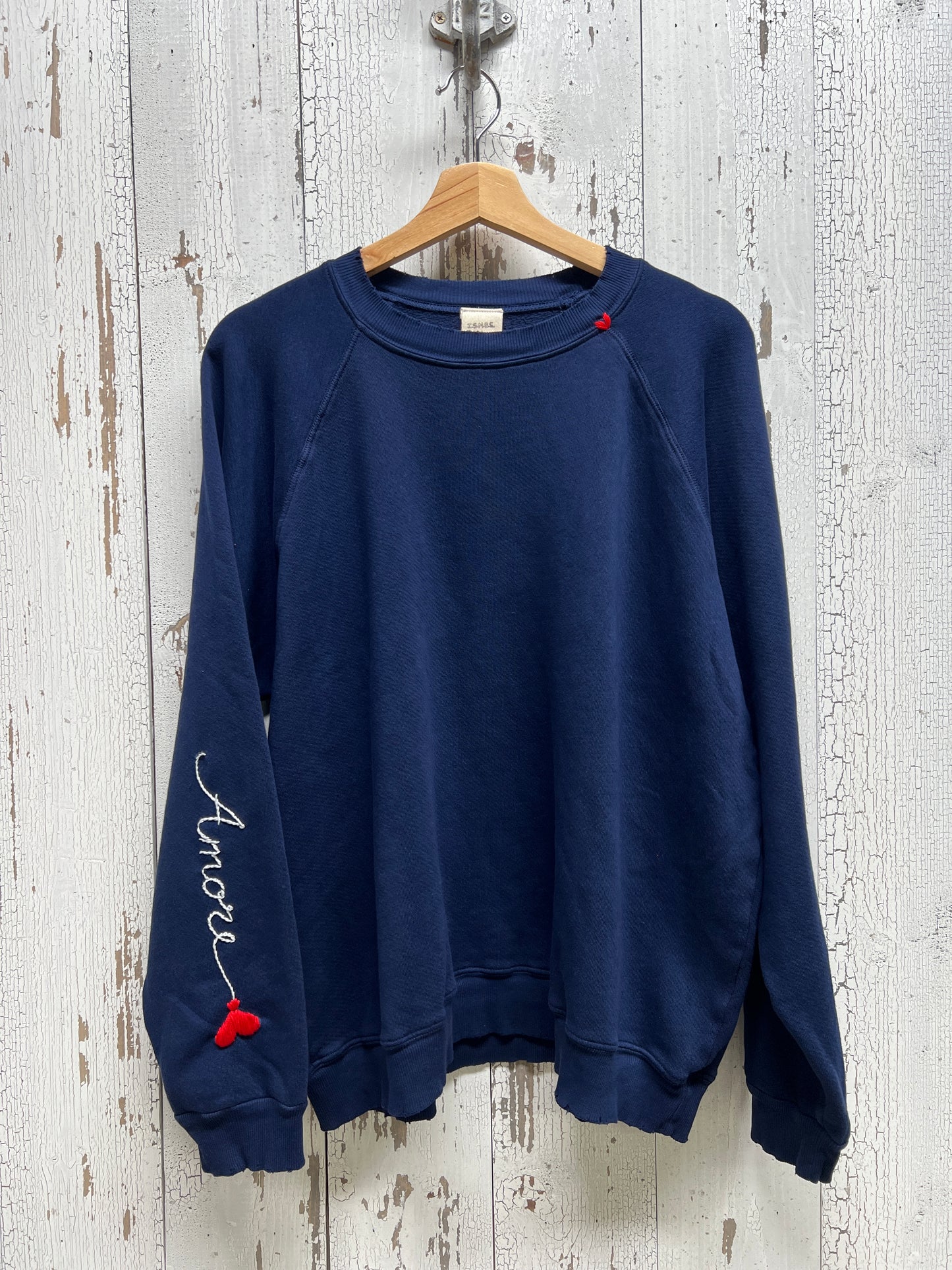 ❤️balloon w/ Personalized Hand Embroidery on Sleeve Sweatshirt (10 Colors)