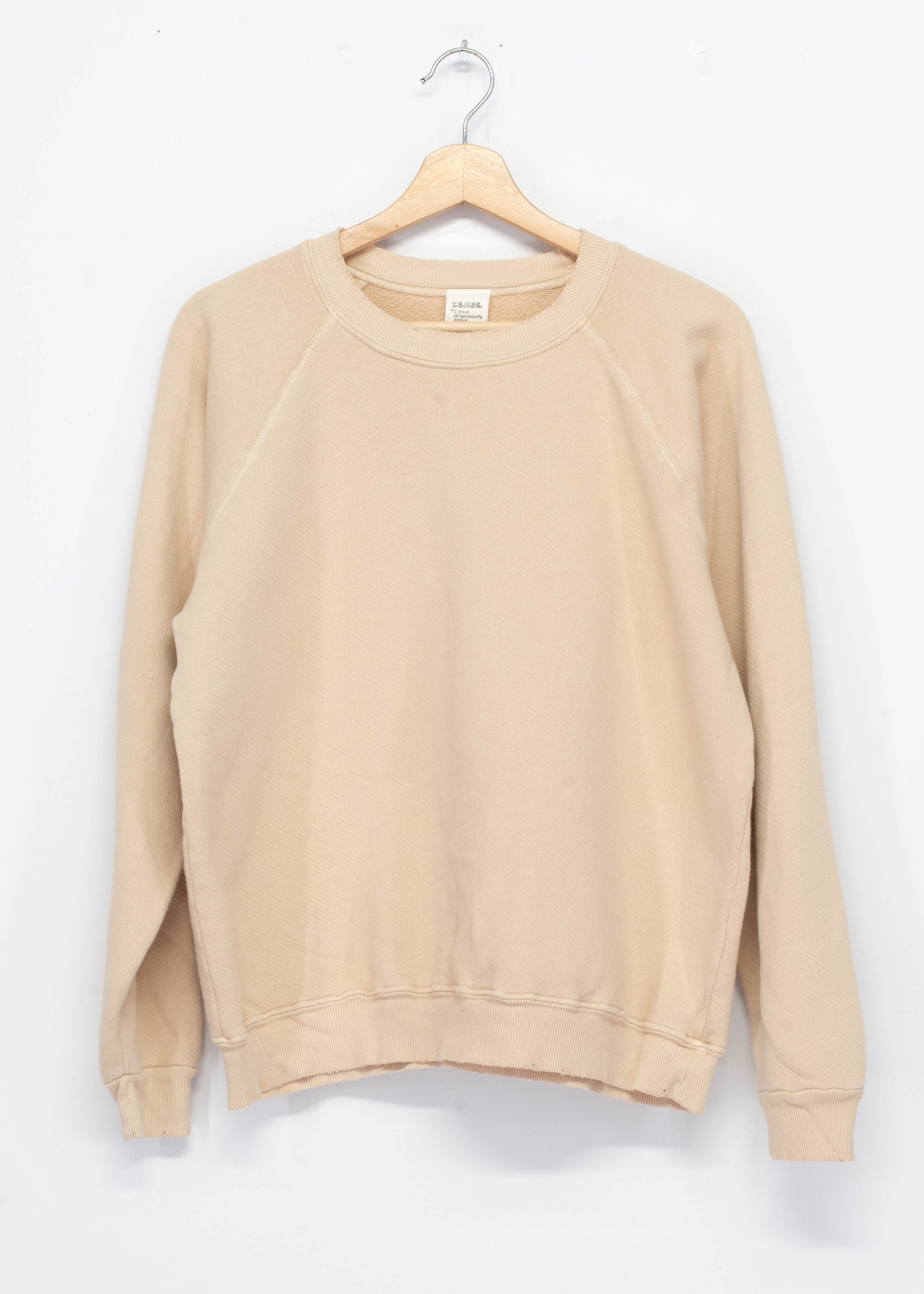 Heart Floral Wreath with MOM Sweatshirts (16 Colors)