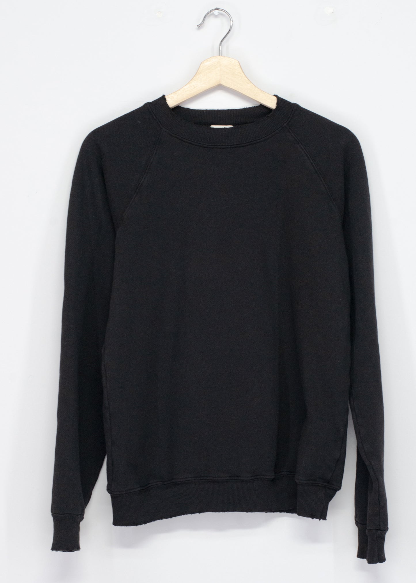 L❤️ve Sweatshirt (9 Colors)