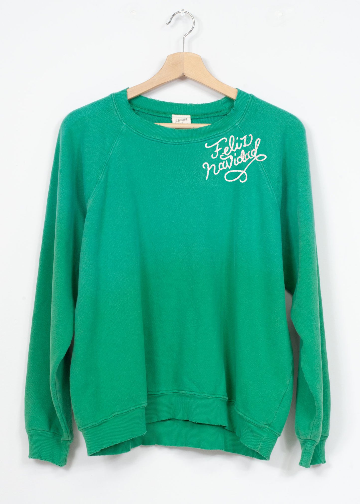 Feliz Navidad Embroidery Sweatshirt(8 Colors)