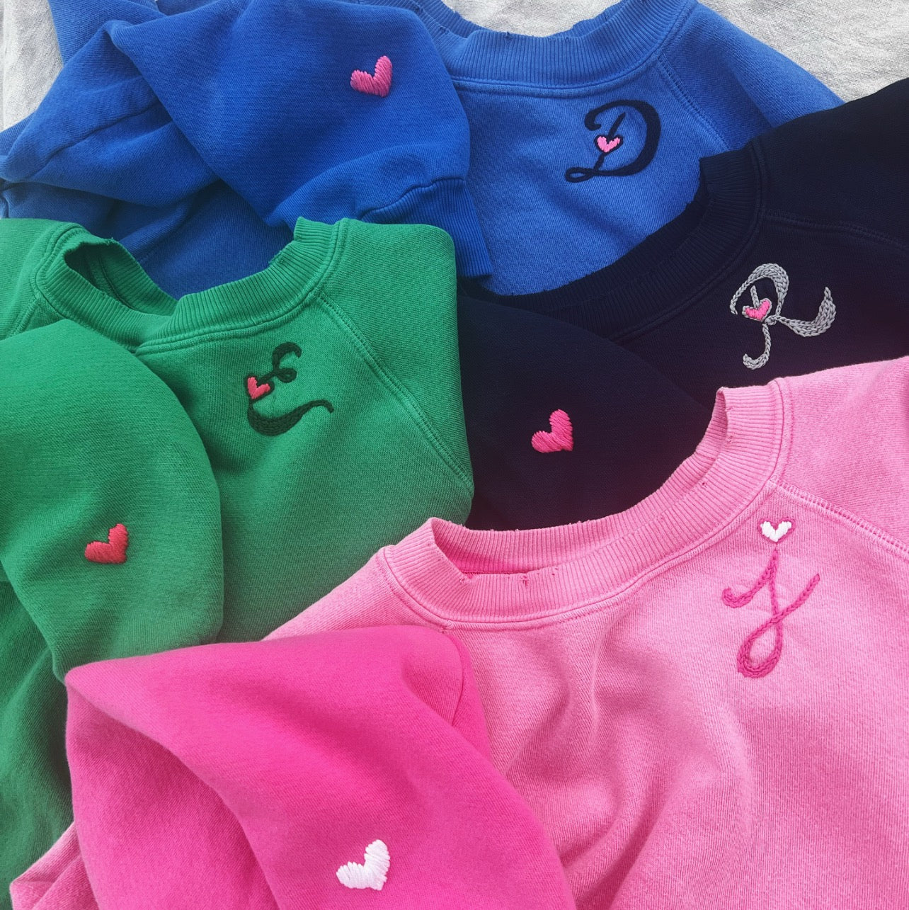 Monogram Heart (Choose Your Alphabet) Sweatshirt(15Colors)