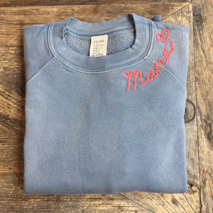 mama❤️ Sweatshirts (20 Colors)