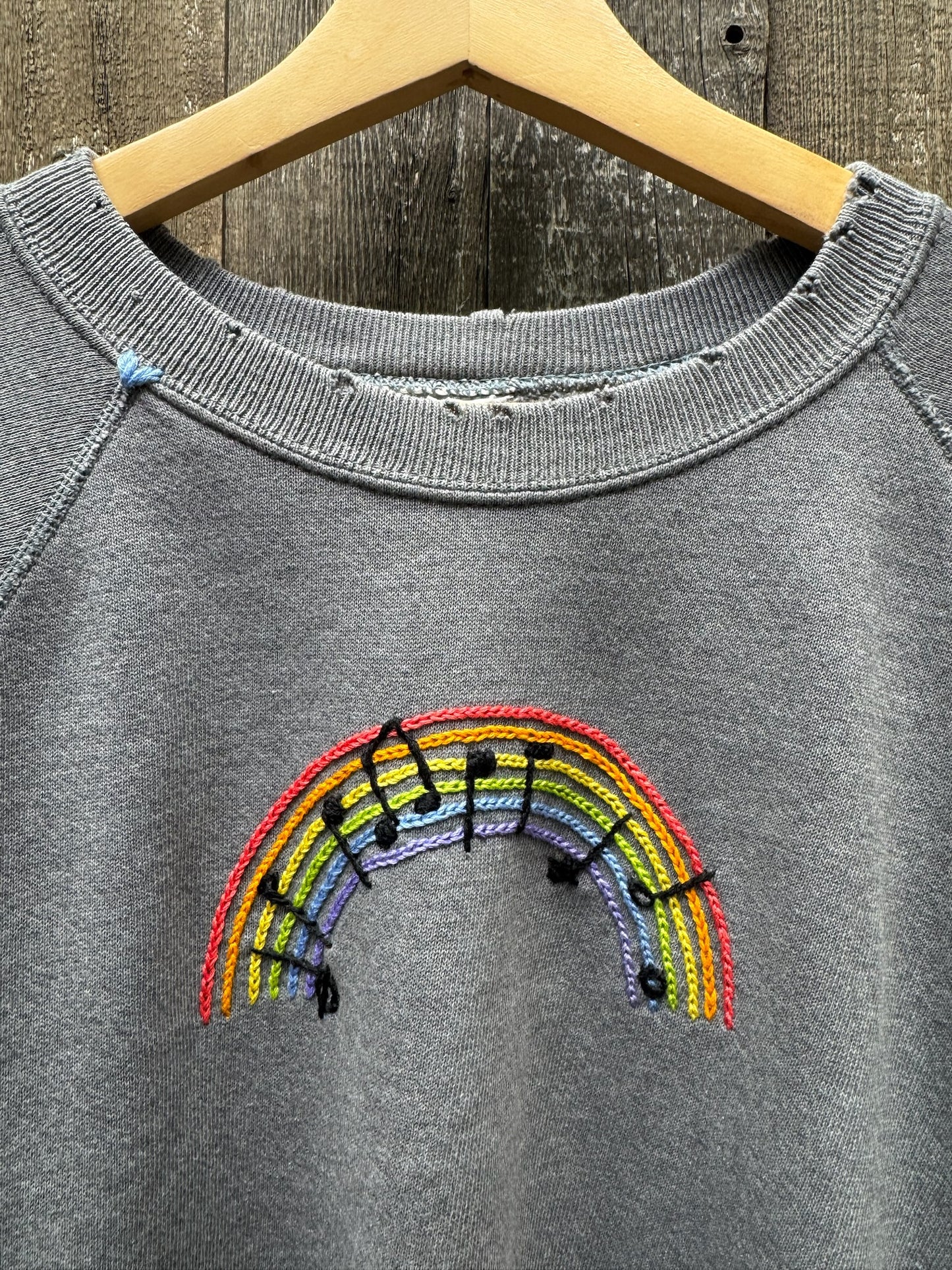 VINTAGE SOMEWHERE OVER THE RAINBOW MUSIC NOTES SWEATSHIRT