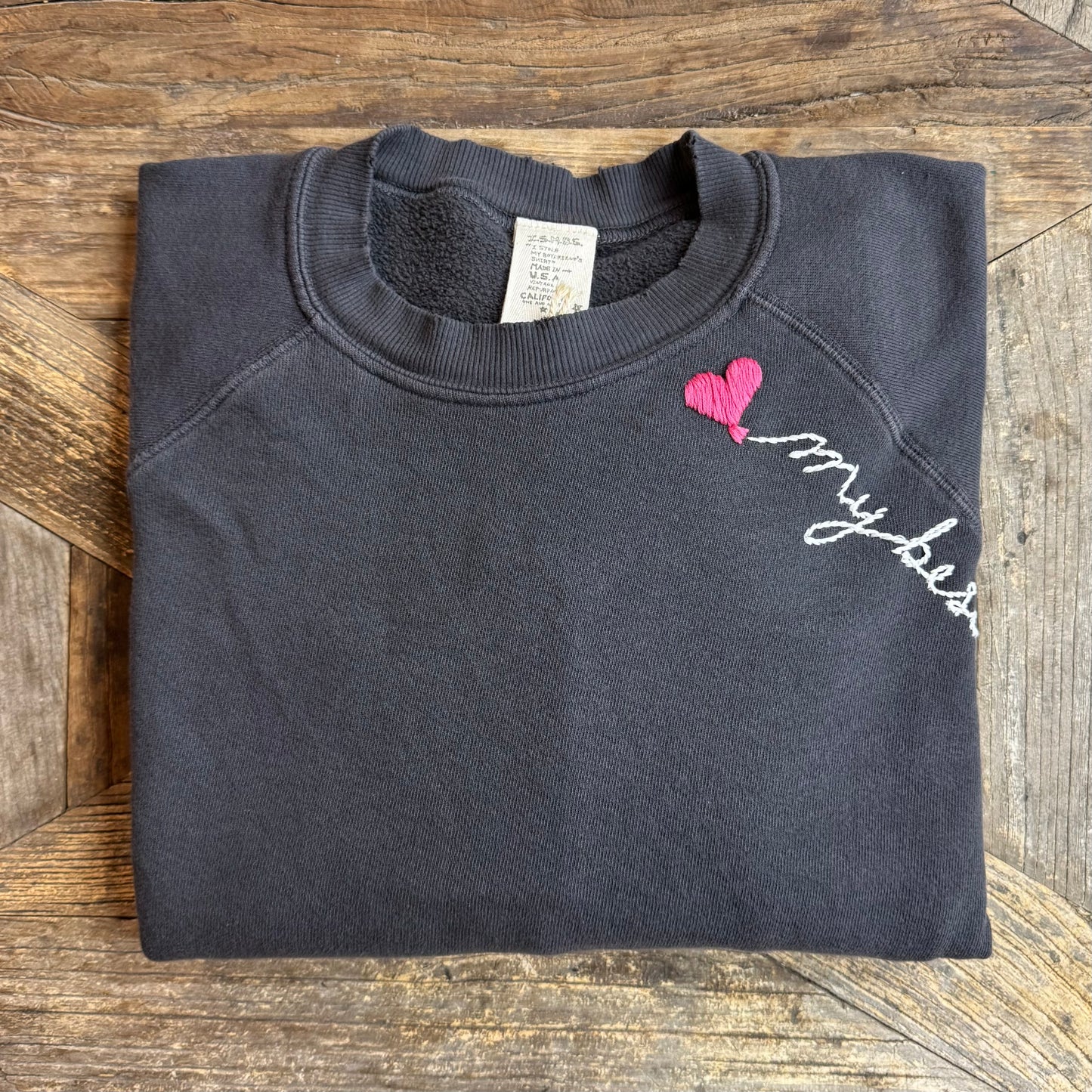 ❤️balloon w/ Personalized Hand Embroidery Sweatshirt (21 Colors)