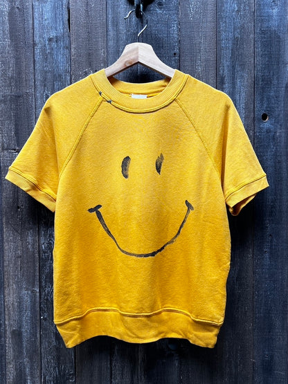 Smiley Shorty Sweatshirt(2 Colors)-S