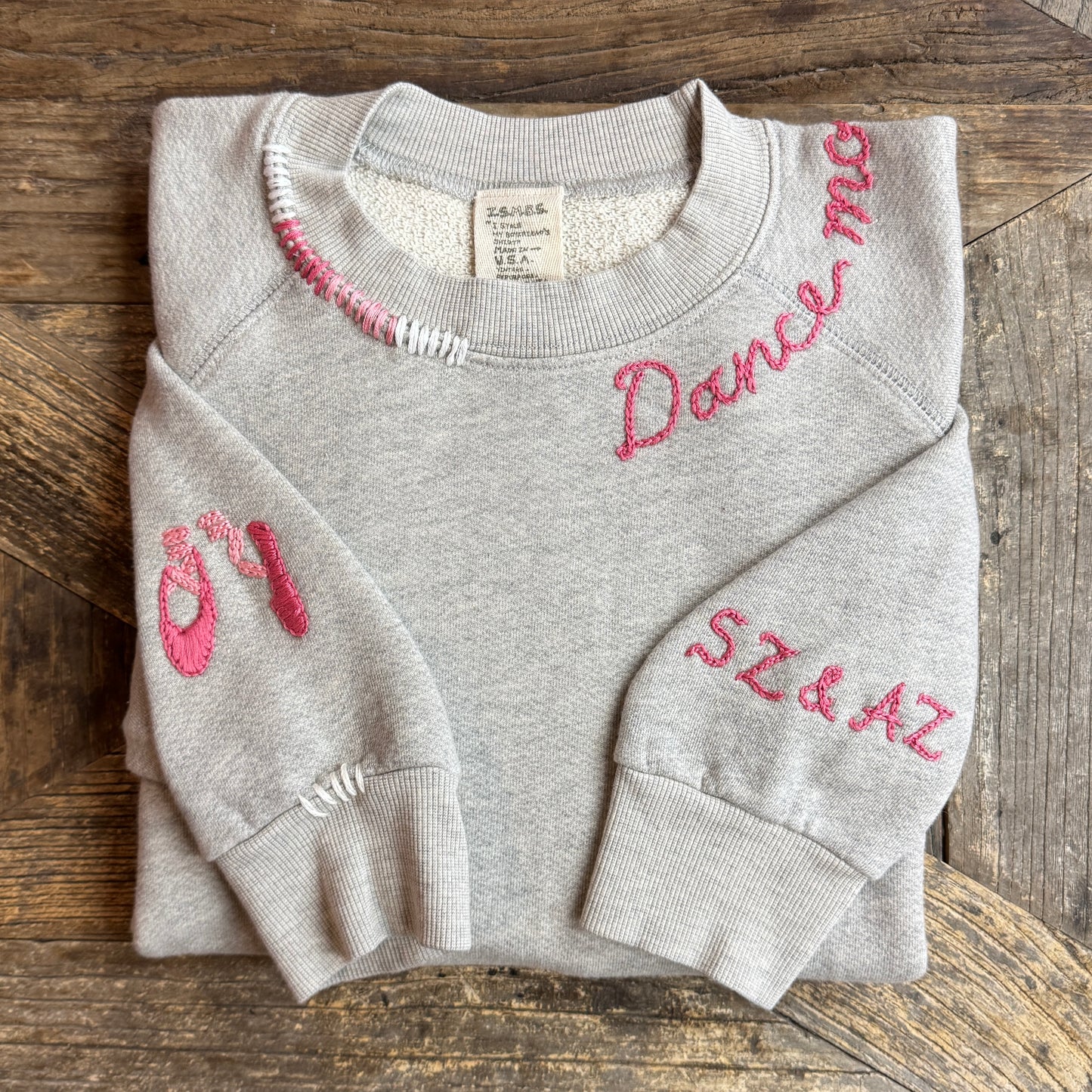 Dance Mom 🩰 Personalized Hand Embroidery Sweatshirt (15 Colors)