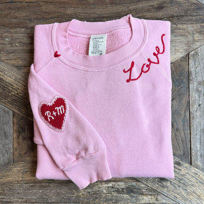 Crochet Heart with CUSTOM INITIAL & CUSTOM HAND EMBROIDERY ON NECKLINE Sweatshirt (17Colors)