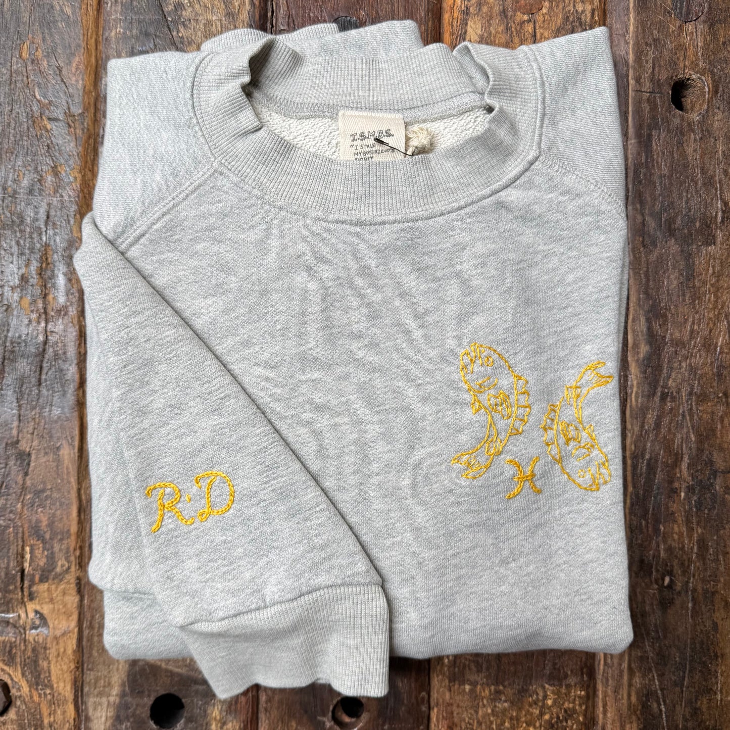 Choose Your Horoscope with your Initial Sweatshirts (16Colors)