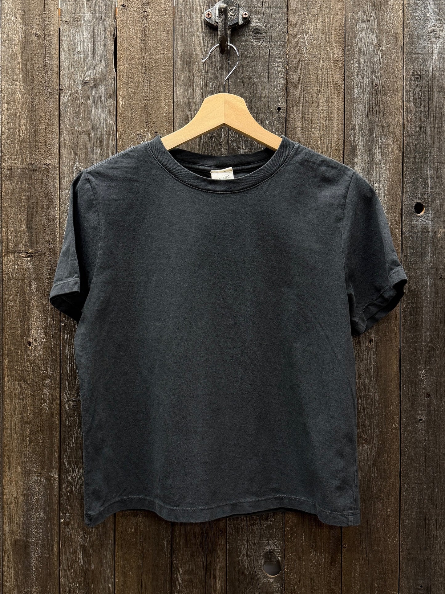 '26 EVERYDAY TEE WITH CUSTOM HAND EMBROIDERY (4 Colors)
