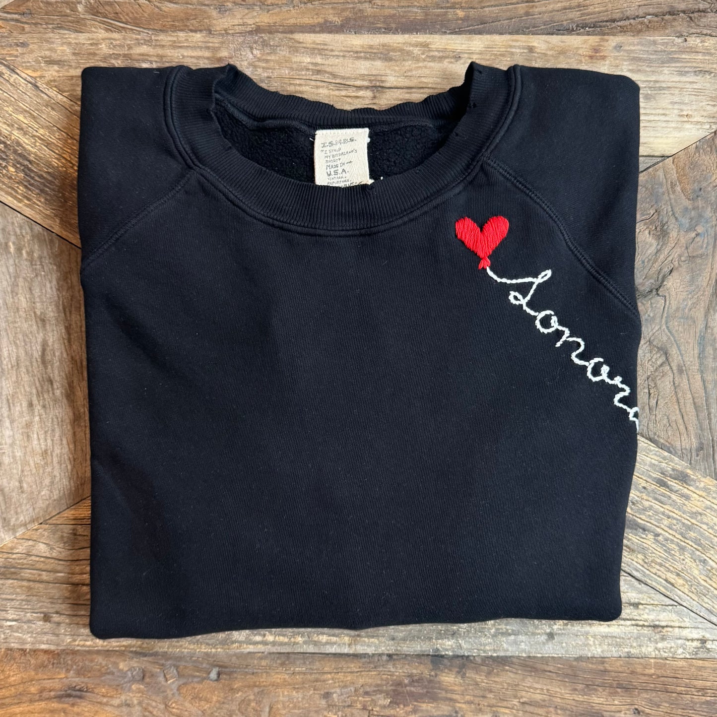 ❤️balloon w/ Personalized Hand Embroidery Sweatshirt (21 Colors)