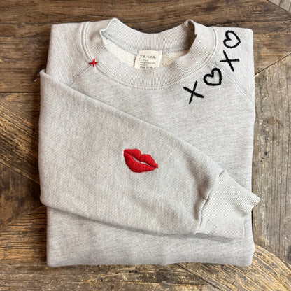 XOXO-kiss Sweatshirt(10 Colors)