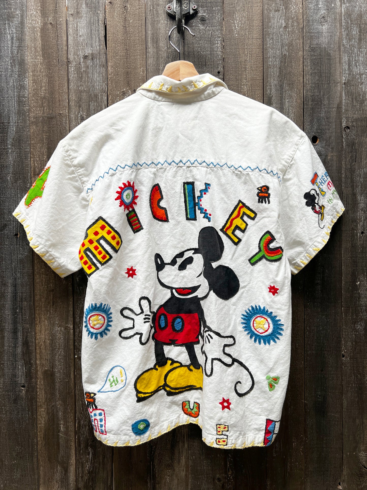 "RARE" Vintage Mickey All Over Print with Embroidery Button Down Shirt -L