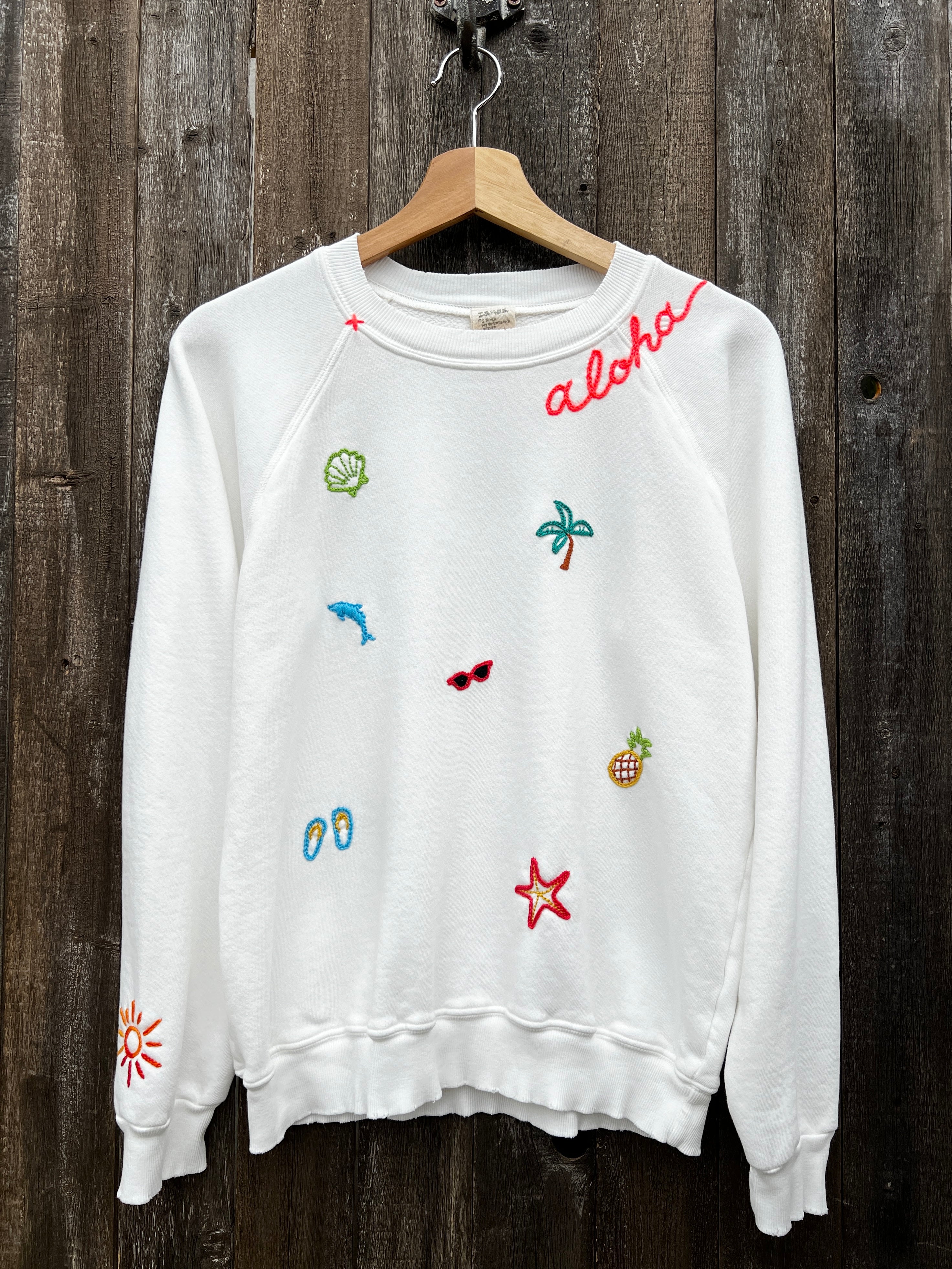 Hand Embroidered Ivysaur offers Sweatshirt