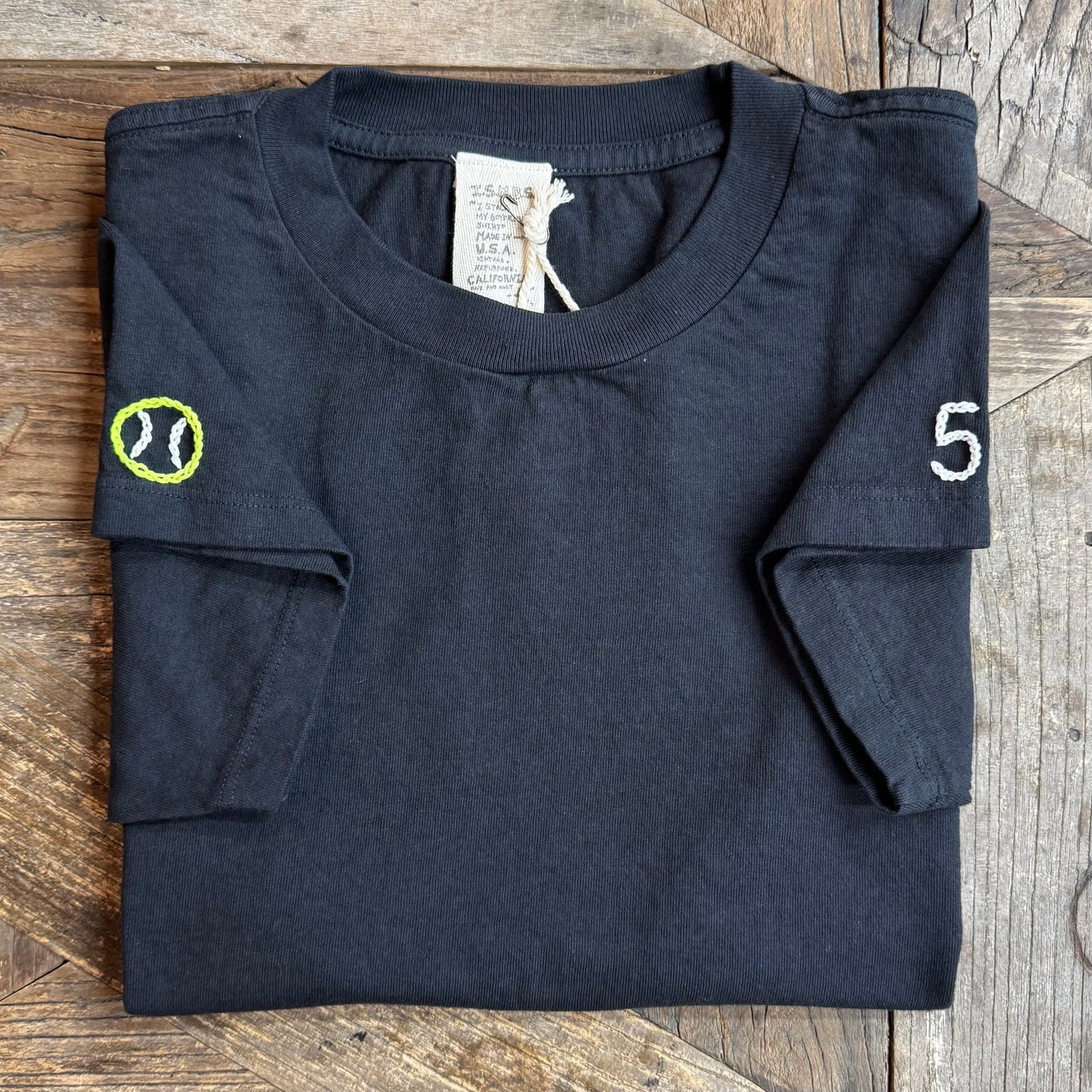 S/S TEE SPORTS LOGO WITH PERSONALIZED HAND EMBROIDERY