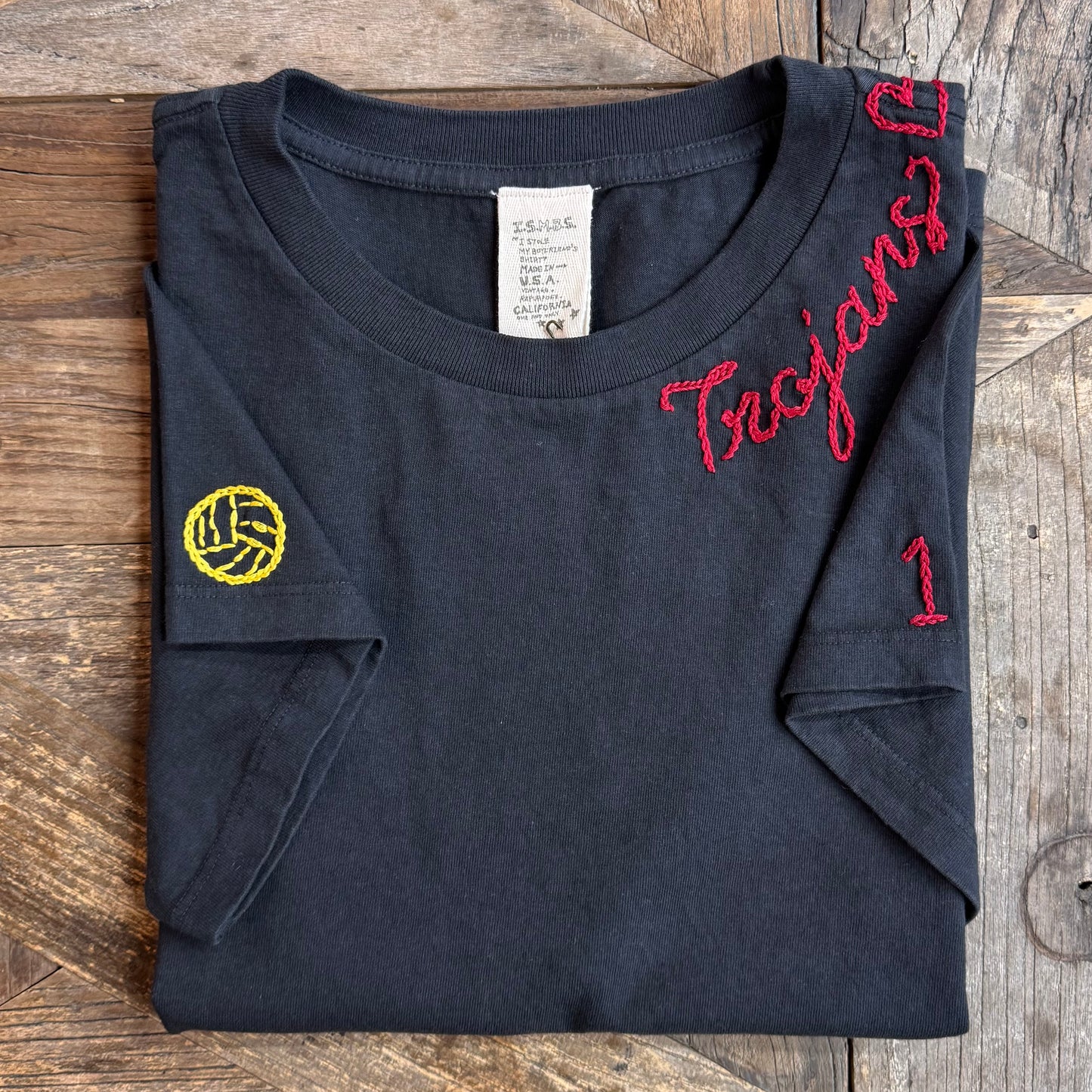 S/S TEE SPORTS LOGO WITH PERSONALIZED HAND EMBROIDERY