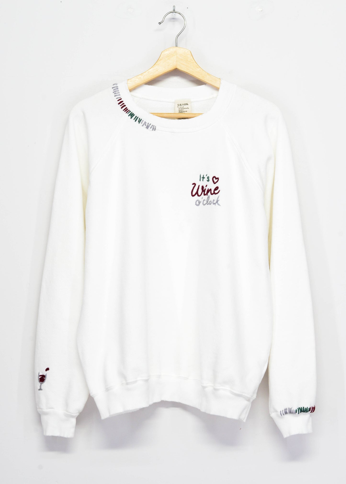 It's Wine O'Clock Sweatshirt (8Colors)
