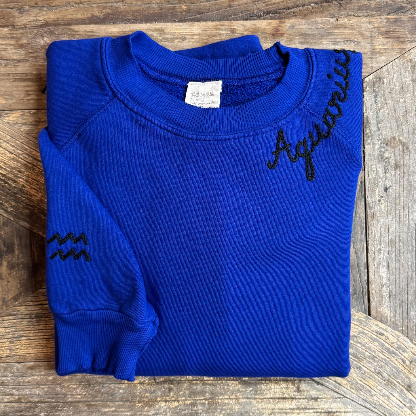 Choose Your Horoscope with Symbol Sweatshirts (17 Colors)