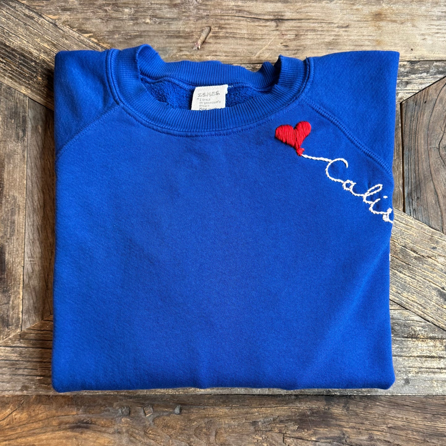❤️balloon w/ Personalized Hand Embroidery Sweatshirt (21 Colors)