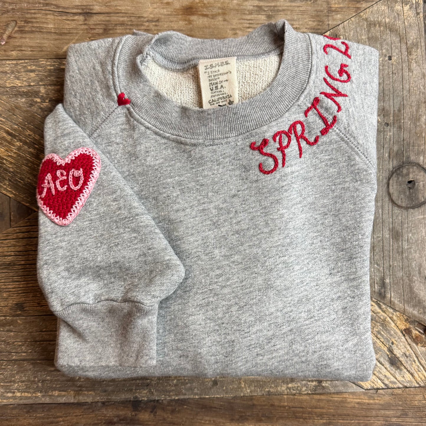Crochet Heart with CUSTOM INITIAL & CUSTOM HAND EMBROIDERY ON NECKLINE Sweatshirt (17Colors)
