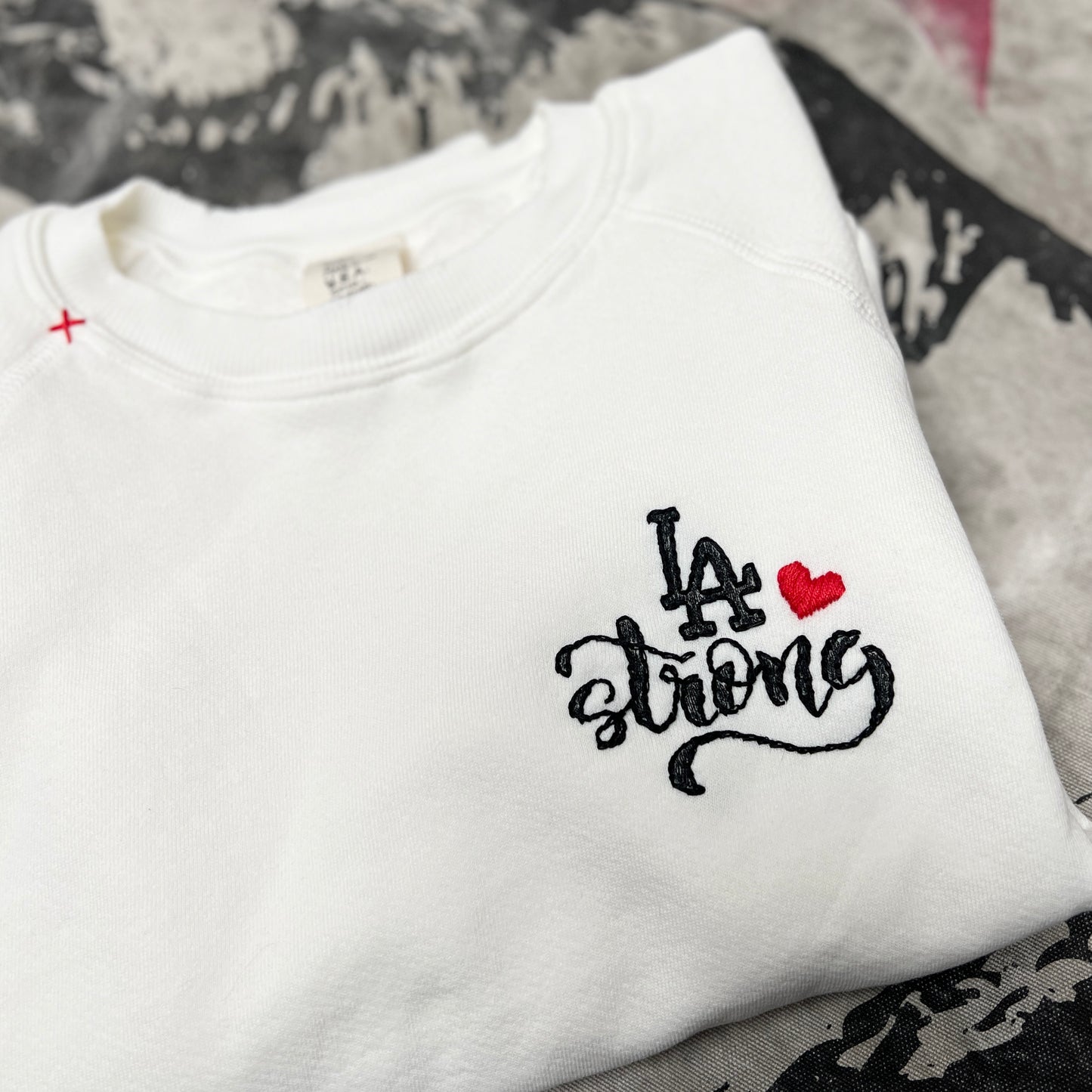 LA Strong ❤️ (16 Colors)