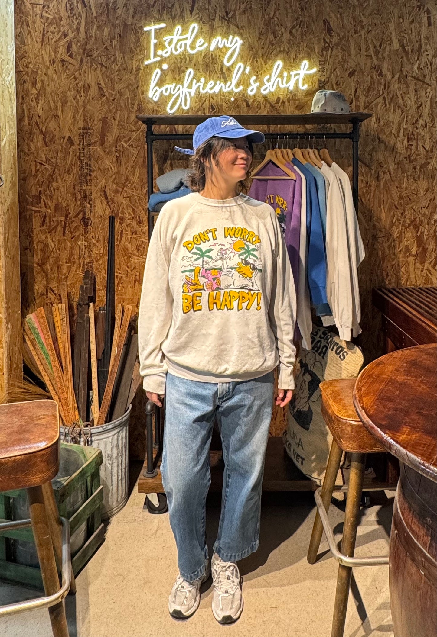 Vintage Don't Worry Be Happy Sweatshirt-L/XL