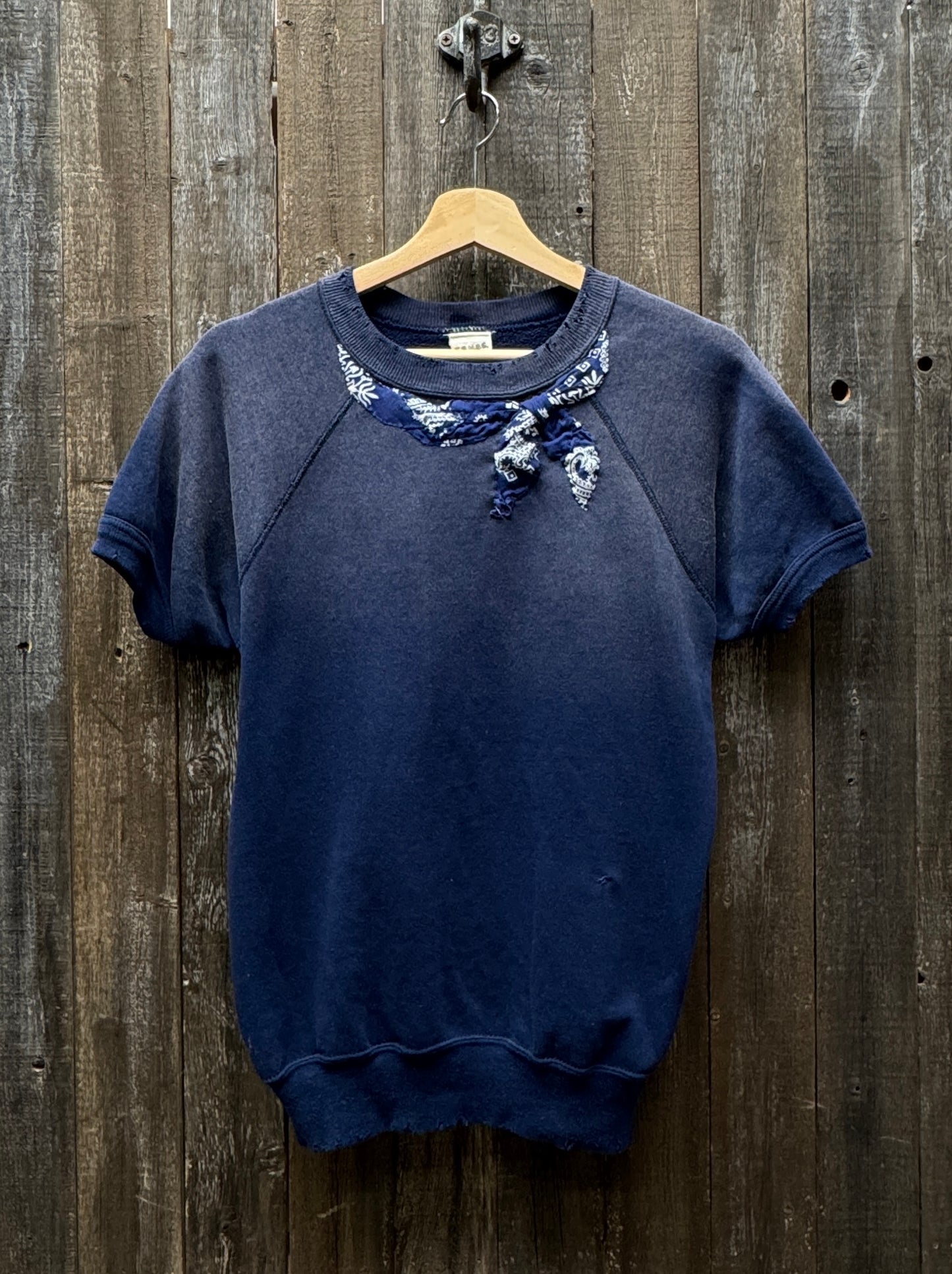 VINTAGE SHORTY/LONG SLEEVE SWEATSHIRT WITH  BANDANA