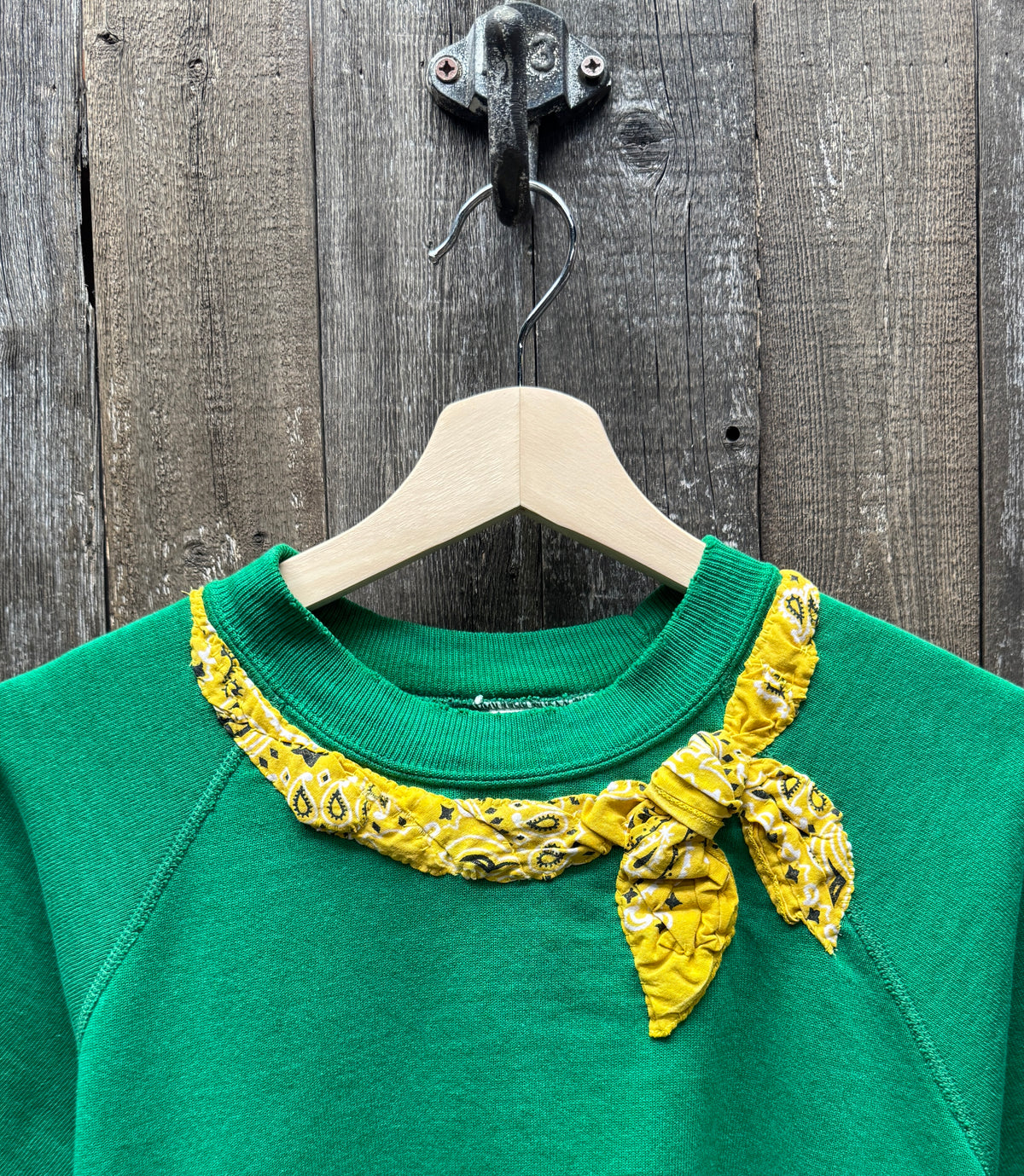 VINTAGE SHORTY/LONG SLEEVE SWEATSHIRT WITH  BANDANA