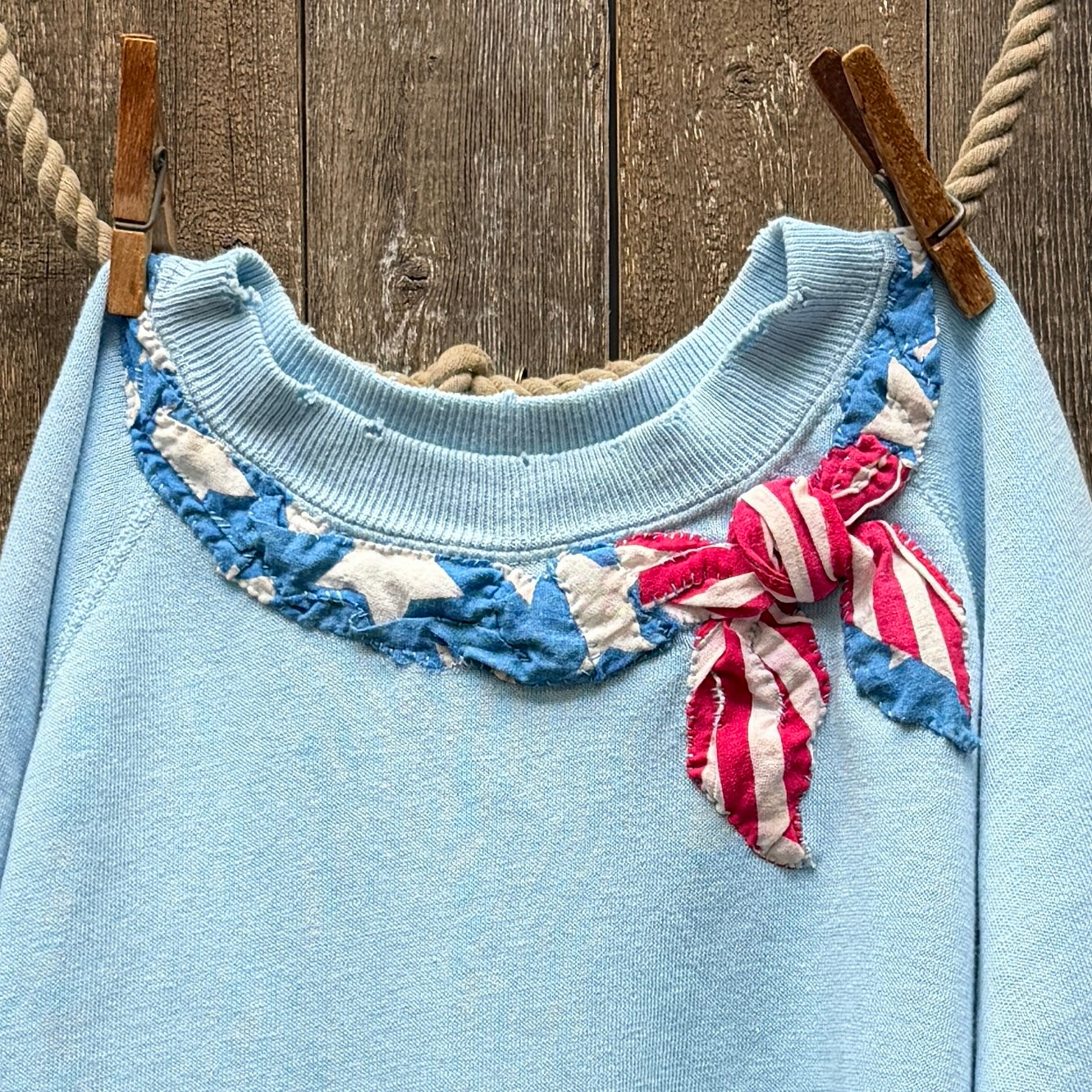 HAPPY4TH VINTAGE SHORTY SWEATSHIRT WITH  BANDANA-S/M