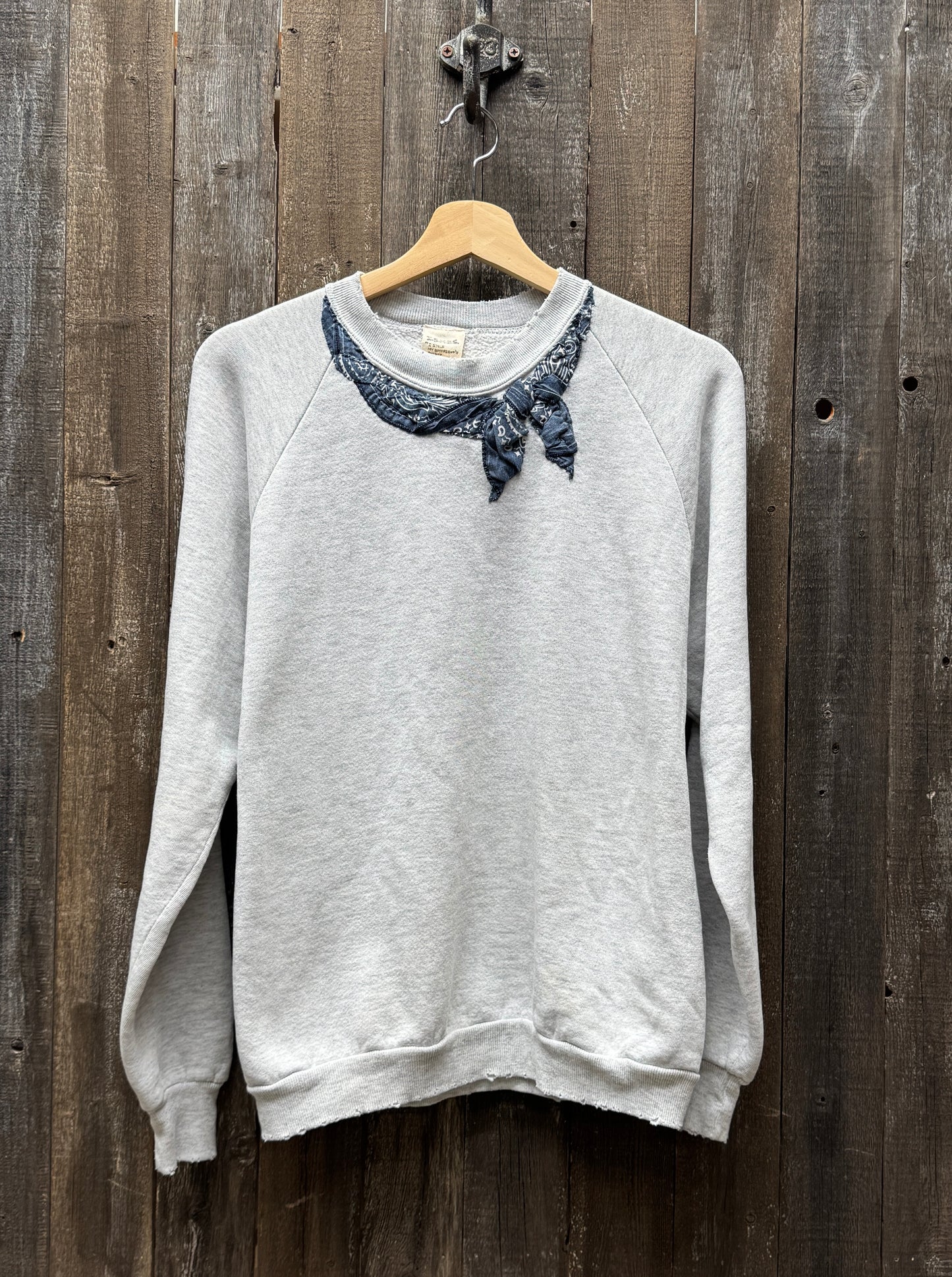 VINTAGE SHORTY/LONG SLEEVE SWEATSHIRT WITH  BANDANA