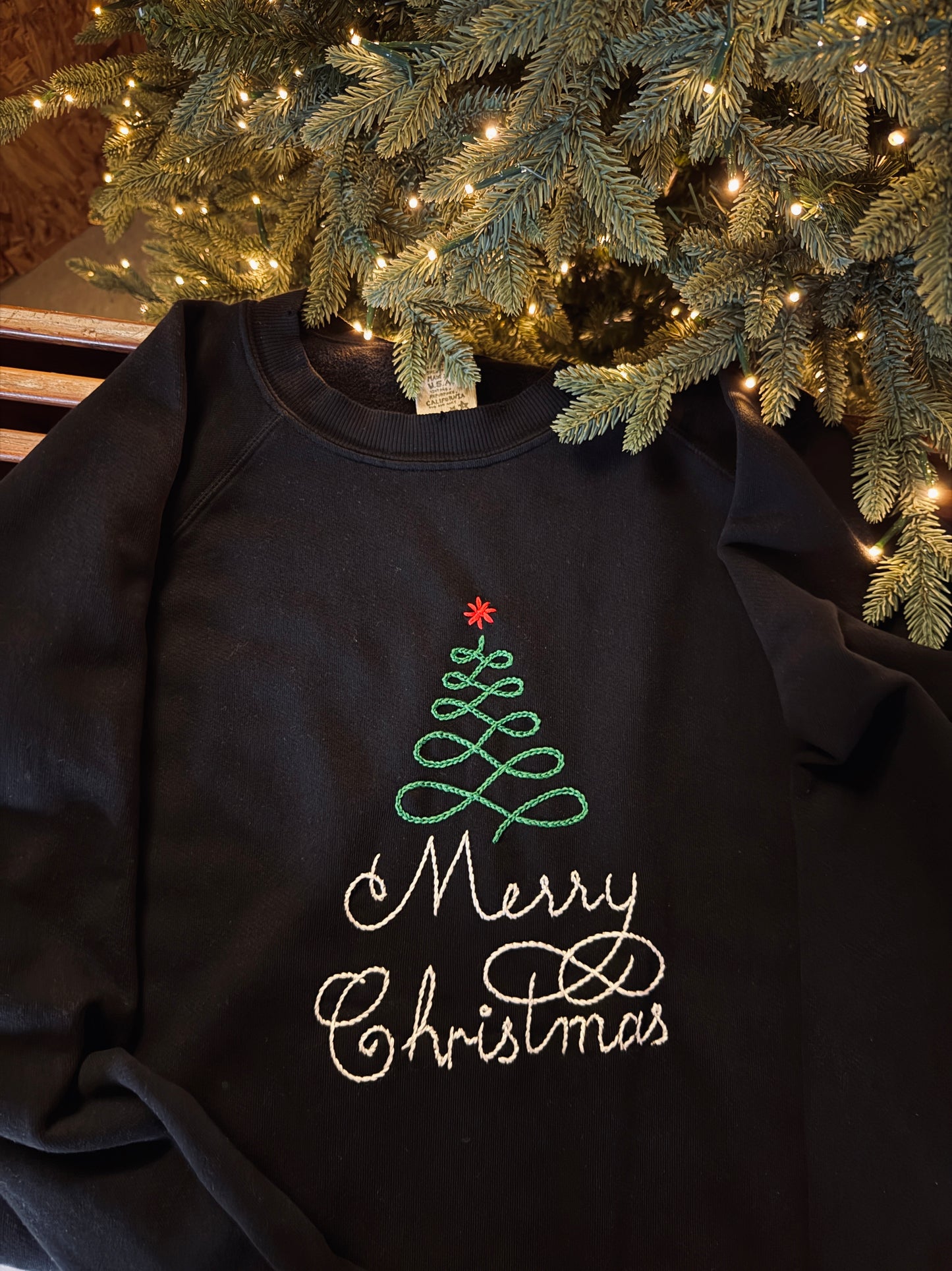 Merry Christmas/Christmas Tree Hand Embroidery Sweatshirt(7Colors)