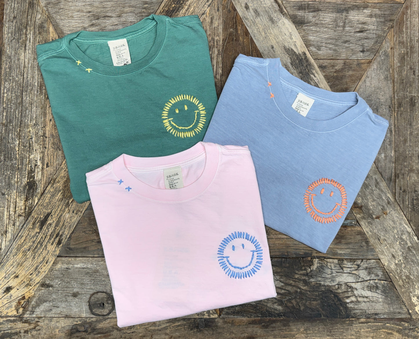 '26 EVERYDAY TEE WITH CUSTOM HAND EMBROIDERY (4 Colors)
