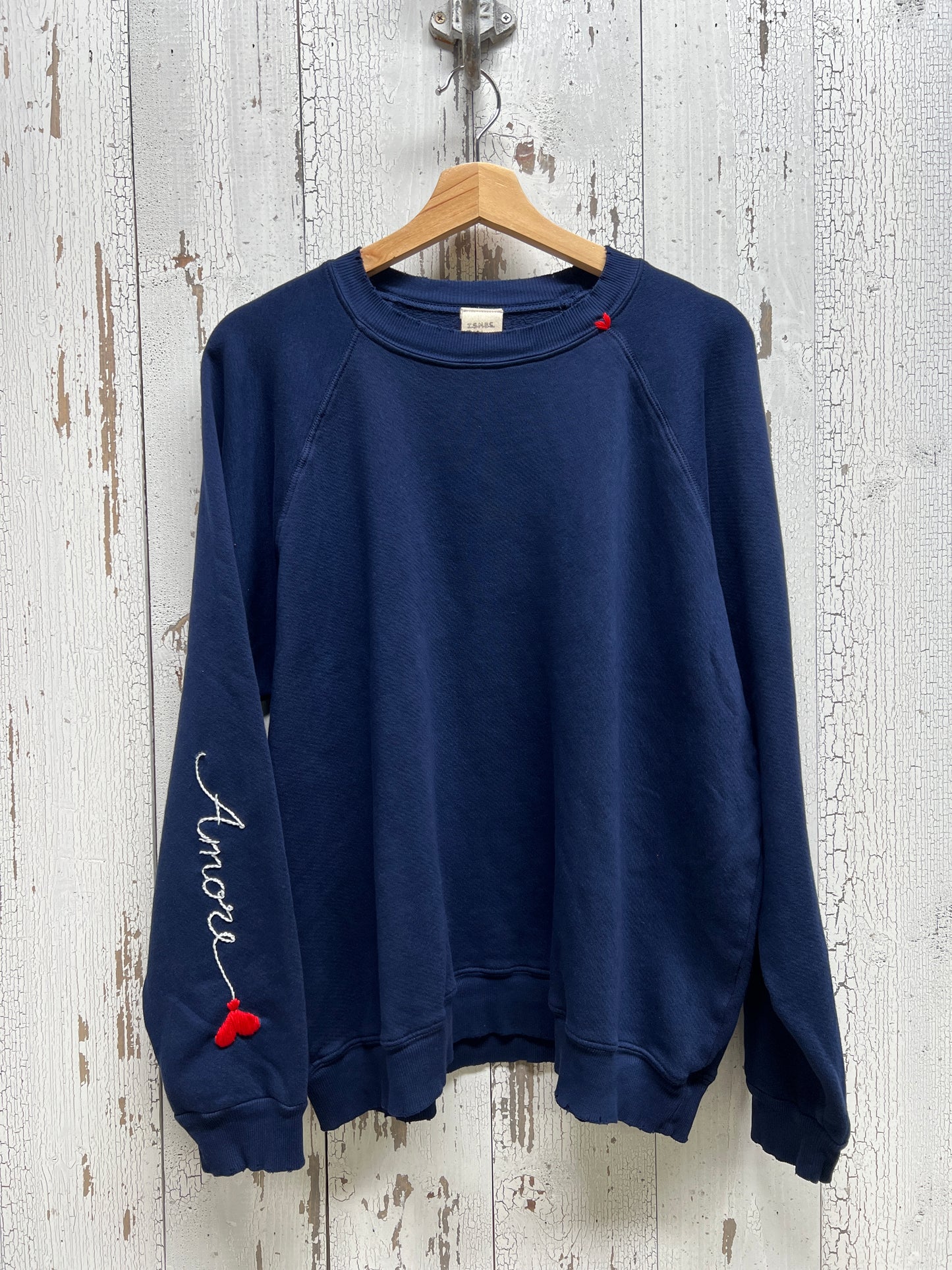 ❤️balloon w/ Custom Hand Embroidery on Sleeve Sweatshirt (10 Colors)